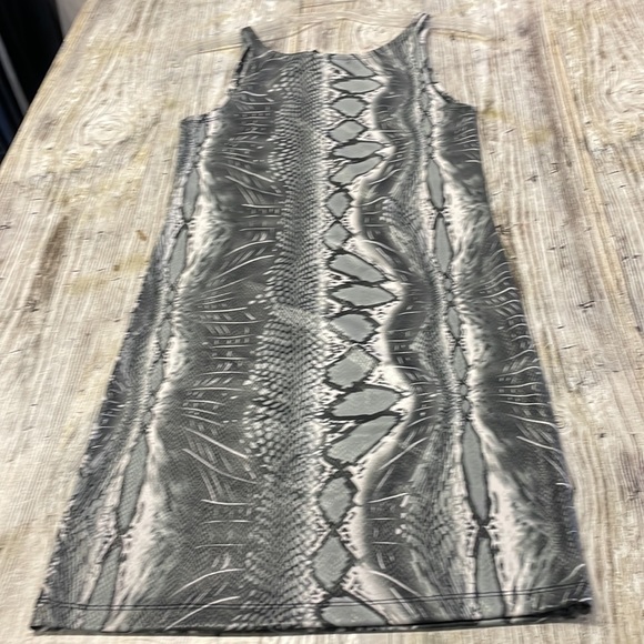 Nwt The Arte by Zenana snakeskin print bodycon dress - Picture 5 of 6